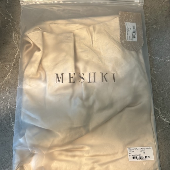 Meshki Gold Yvette Dress - size small. - Picture 6 of 8